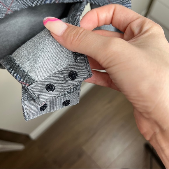 COCO & YVES - Plaid body suit w/ button snaps - Picture 4 of 4